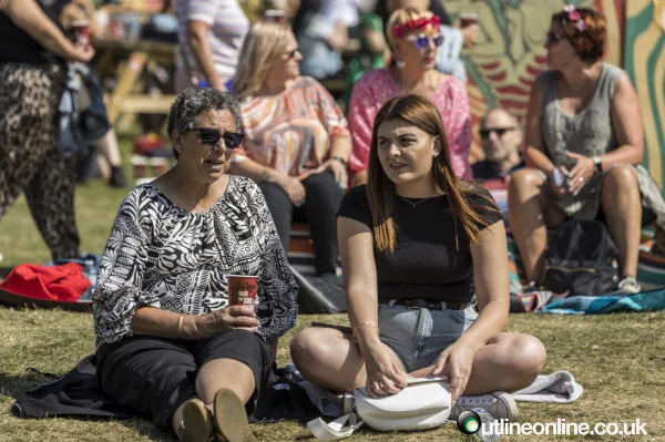Rock'n'Roll Circus: Circus and Crowds