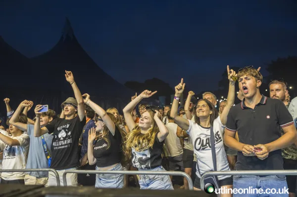Rock'n'Roll Circus: Circus and Crowds