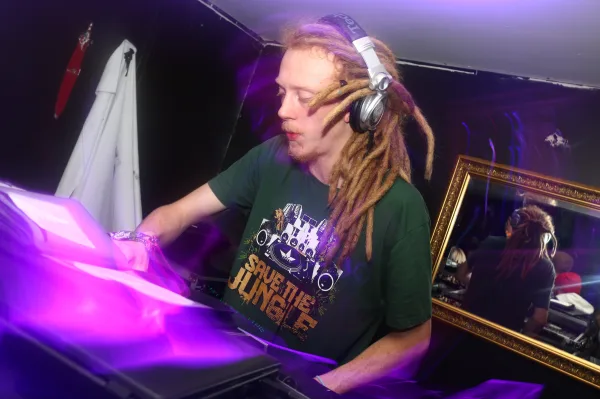 Strictly Drum n Bass Round II