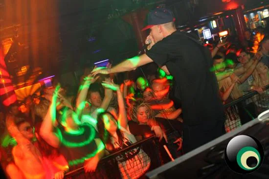 Sensi-Tize Vs. Bassjam