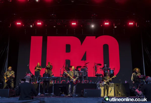 UB40 ft Ali Campbell - Forest Live