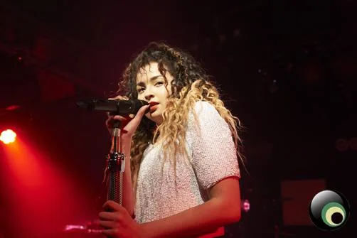 Ella Eyre