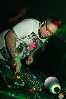 I love hard dance