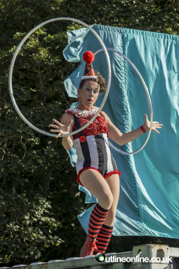 Rock'n'Roll Circus: Circus and Crowds