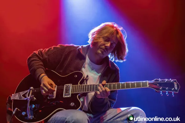 Nothing But Thieves( Acoustic)