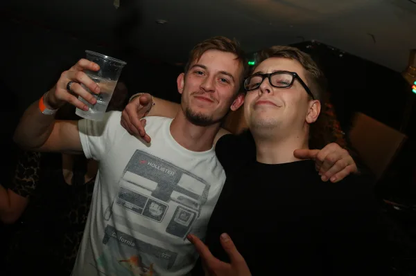 Strictly Drum n Bass Round II