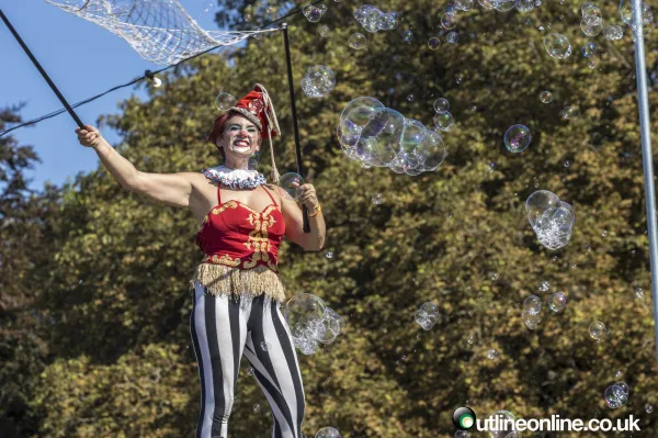 Rock'n'Roll Circus: Circus and Crowds