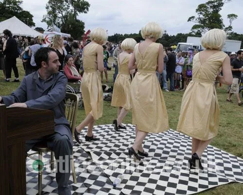Latitude 2008 1a