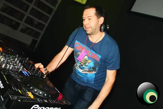I love hard dance