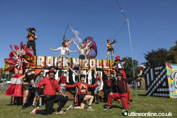 Rock'n'Roll Circus: Circus and Crowds