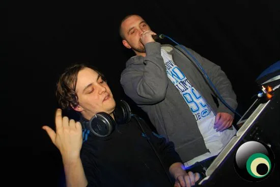 Sensi-Tize Vs. Bassjam