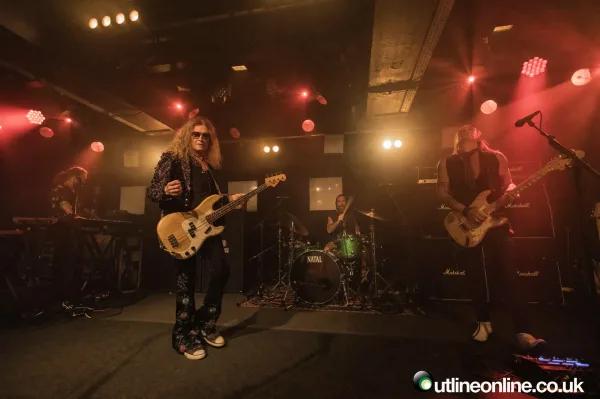 Glenn Hughes