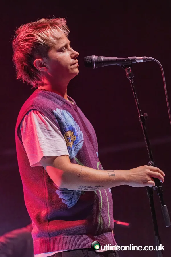 Nothing But Thieves( Acoustic)