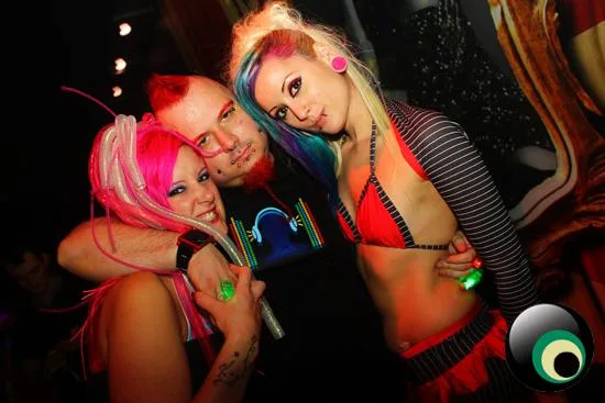 I love hard dance