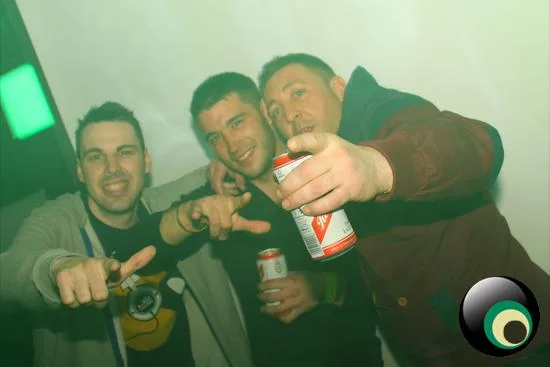 Sensi-Tize Vs. Bassjam