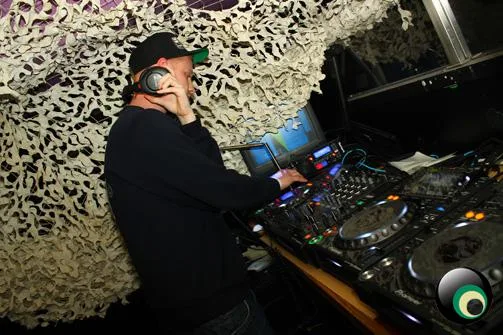 Raw Material @ Chicago's