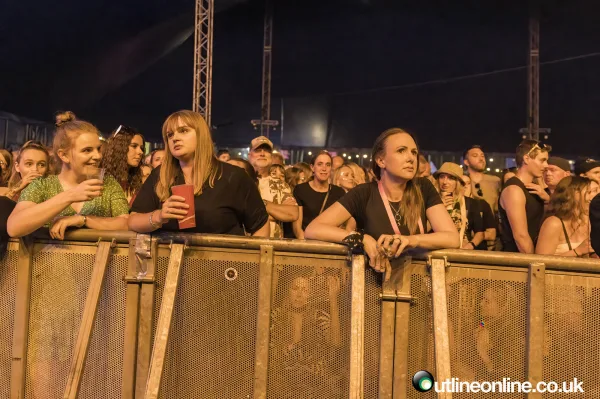 Rock'n'Roll Circus: Circus and Crowds
