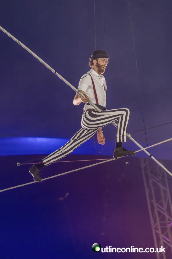 Rock'n'Roll Circus: Circus and Crowds