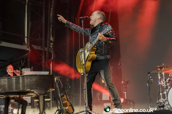 Bryan Adams