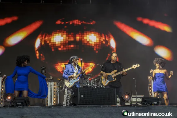 Nile Rodgers & Chic- Forest Live
