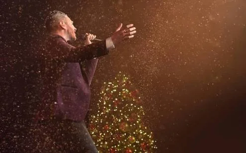 It's Christmas with Joe Ringer