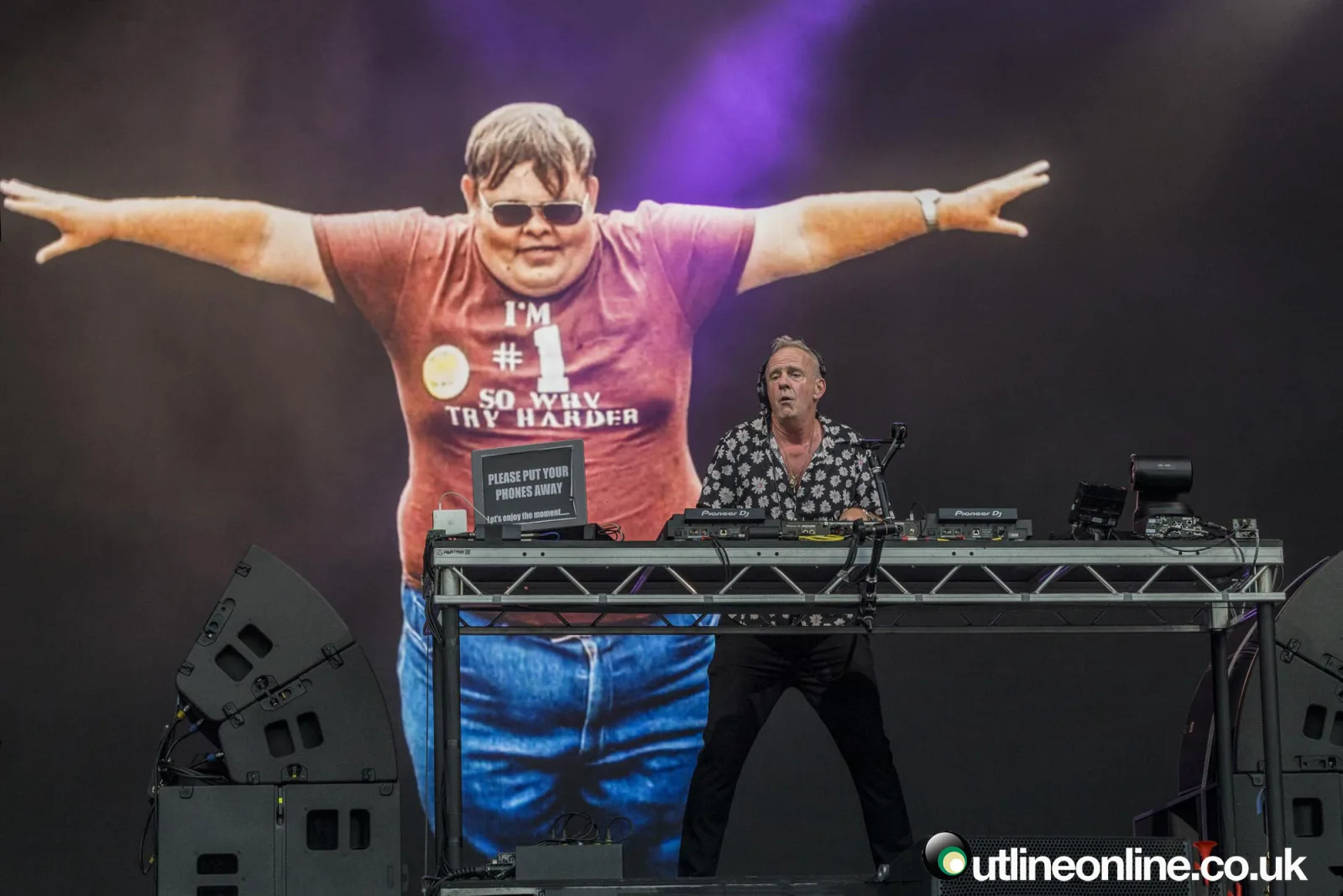 Fatboy Slim - Forest Live