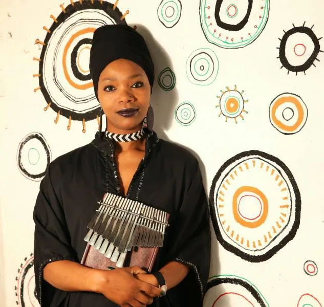 Anna Mudeka Band - Dendende