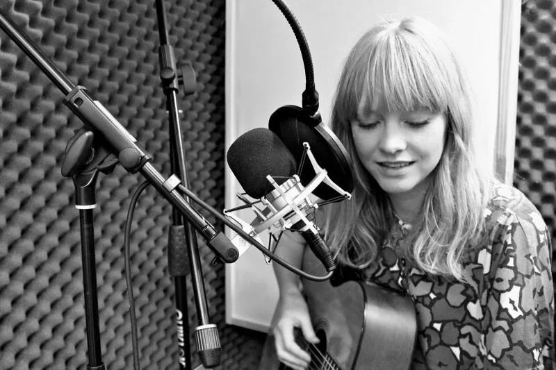 Lucy Rose @ the Waterfront