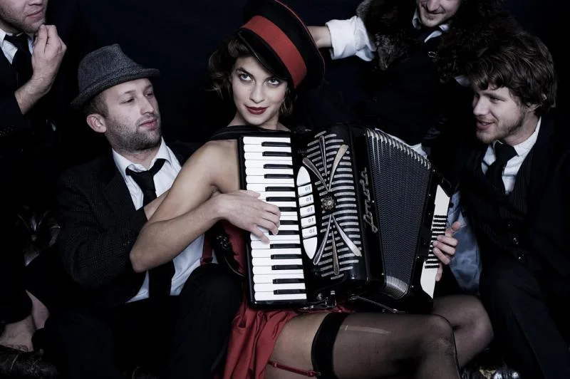 Molotov Jukebox @ Waterfront